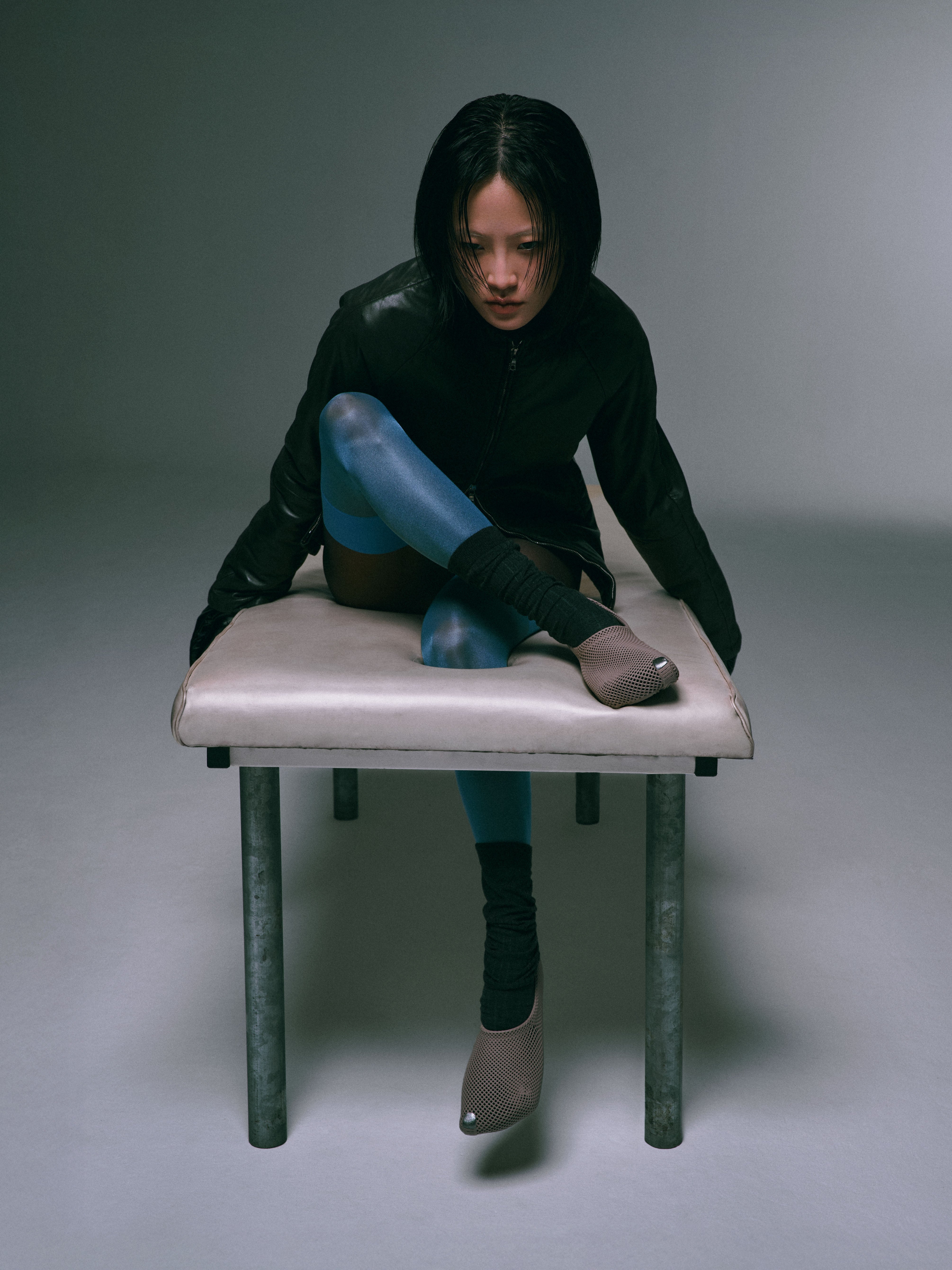 DERMIS BAREFOOT NUDE