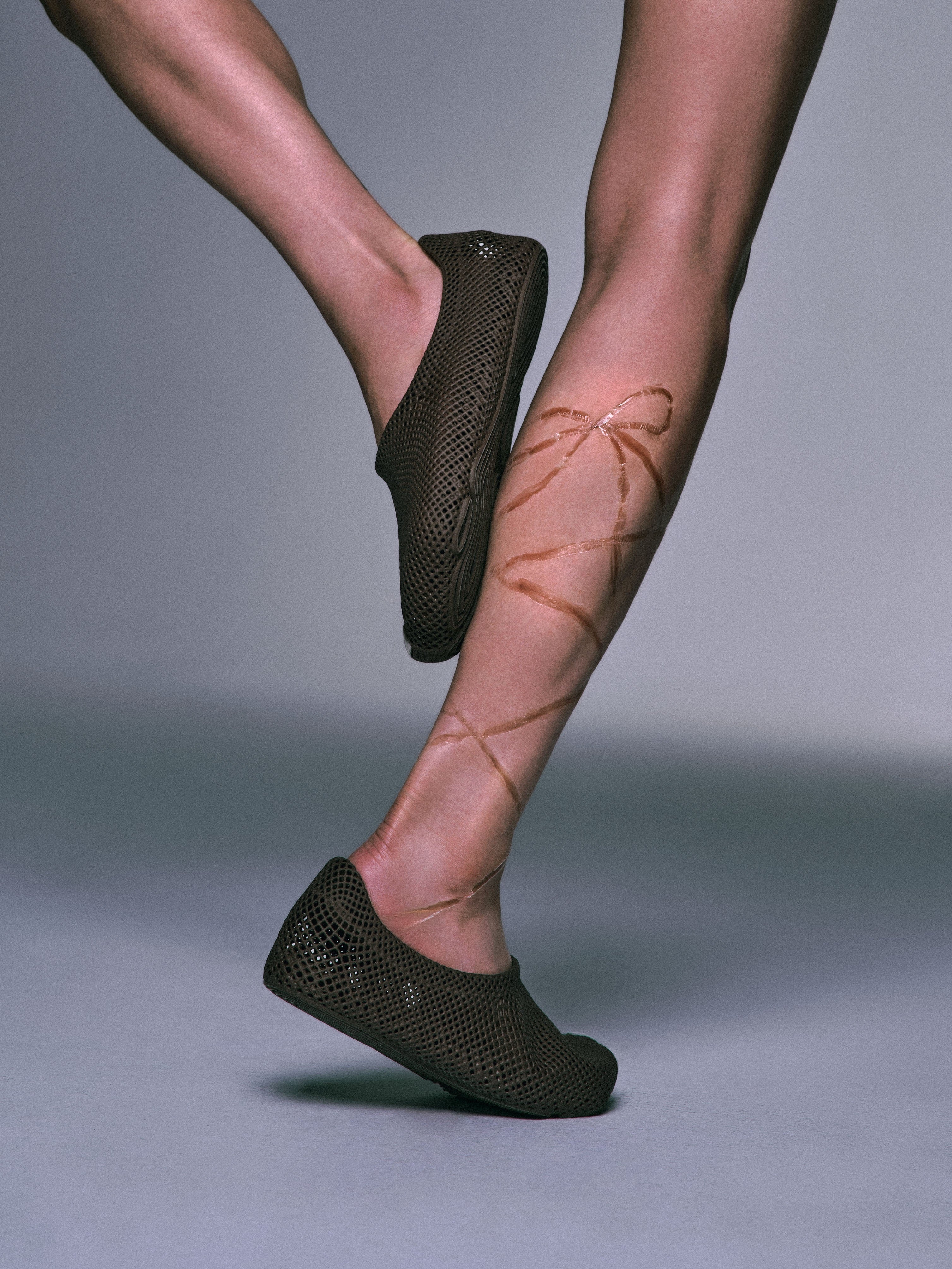 DERMIS BAREFOOT EBONY