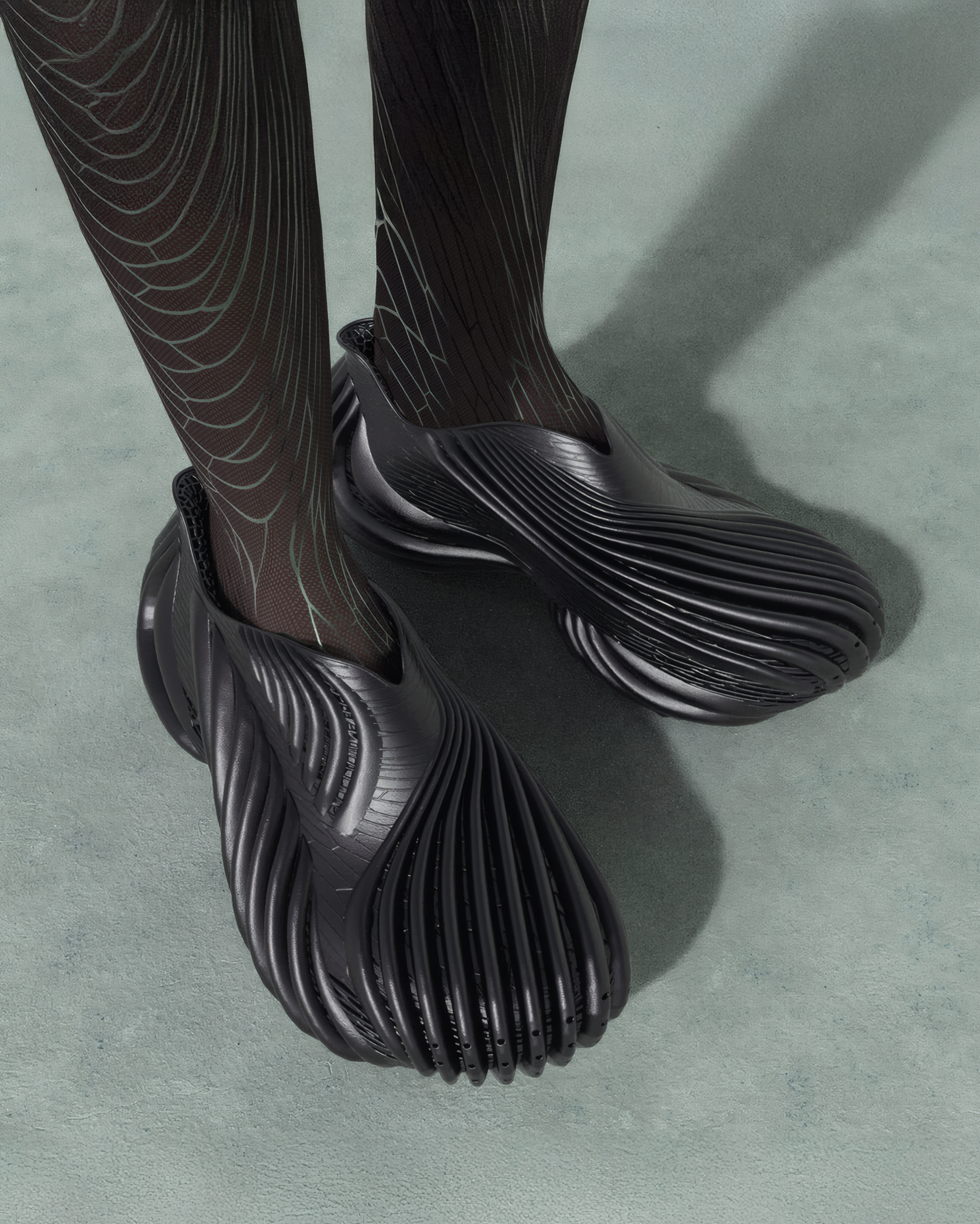 ARMIS LOW CHARCOAL