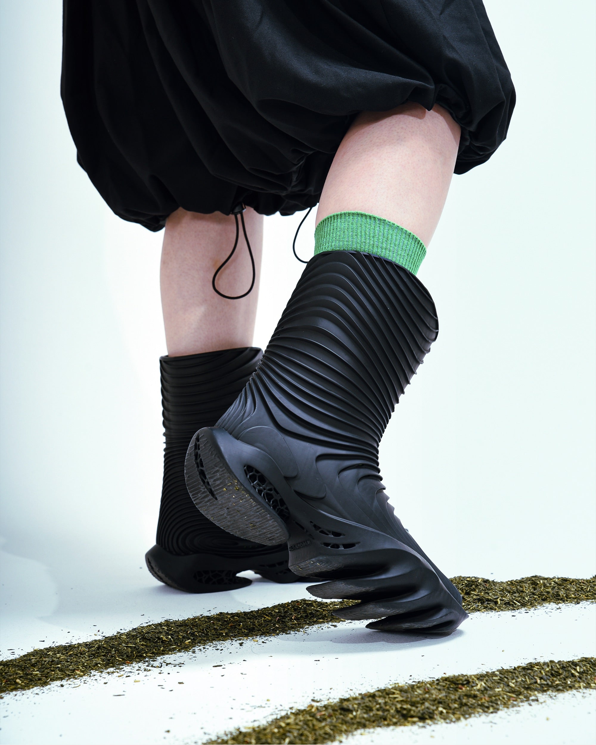 STRATUM FANG HIGH CHARCOAL