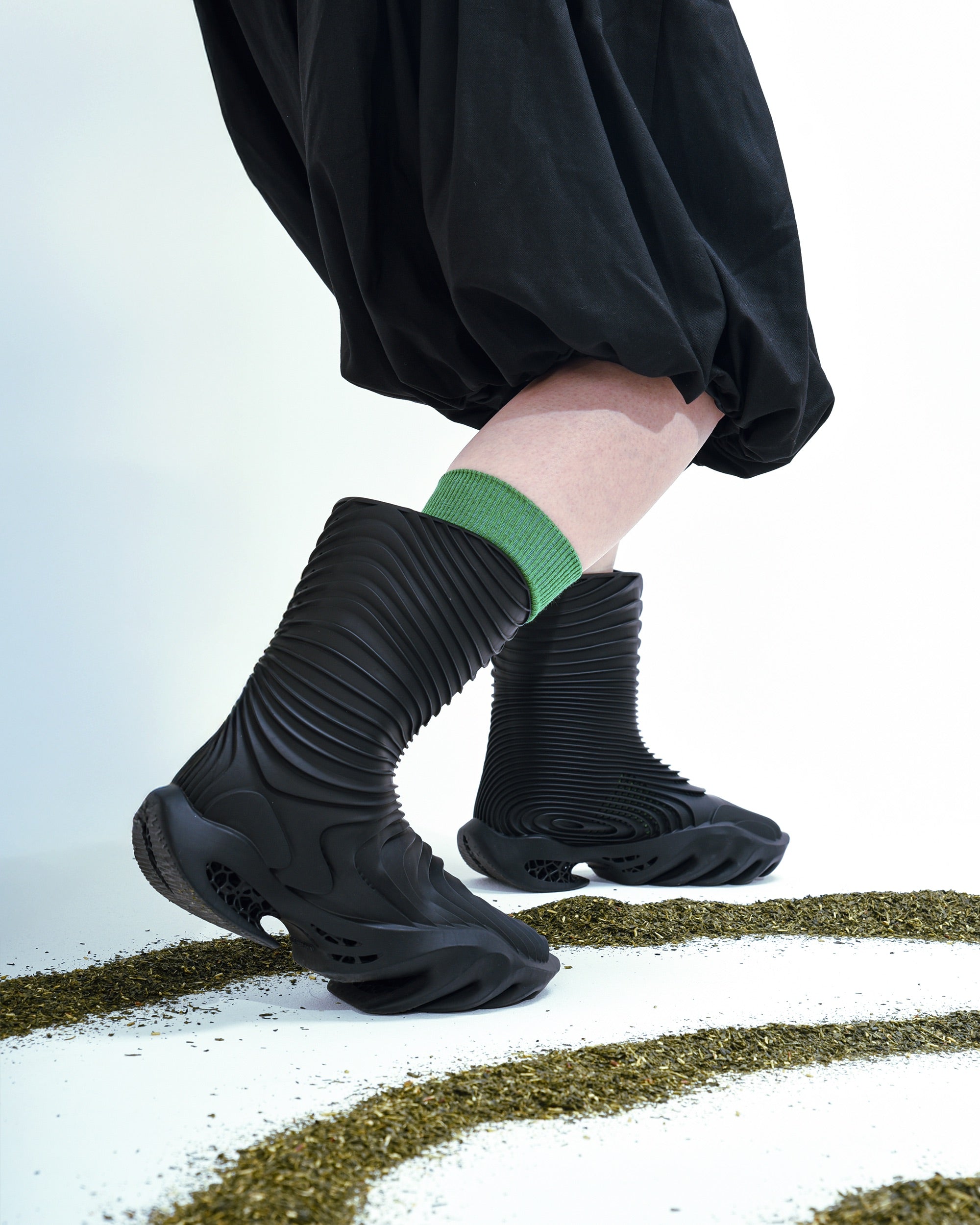 STRATUM FANG HIGH CHARCOAL