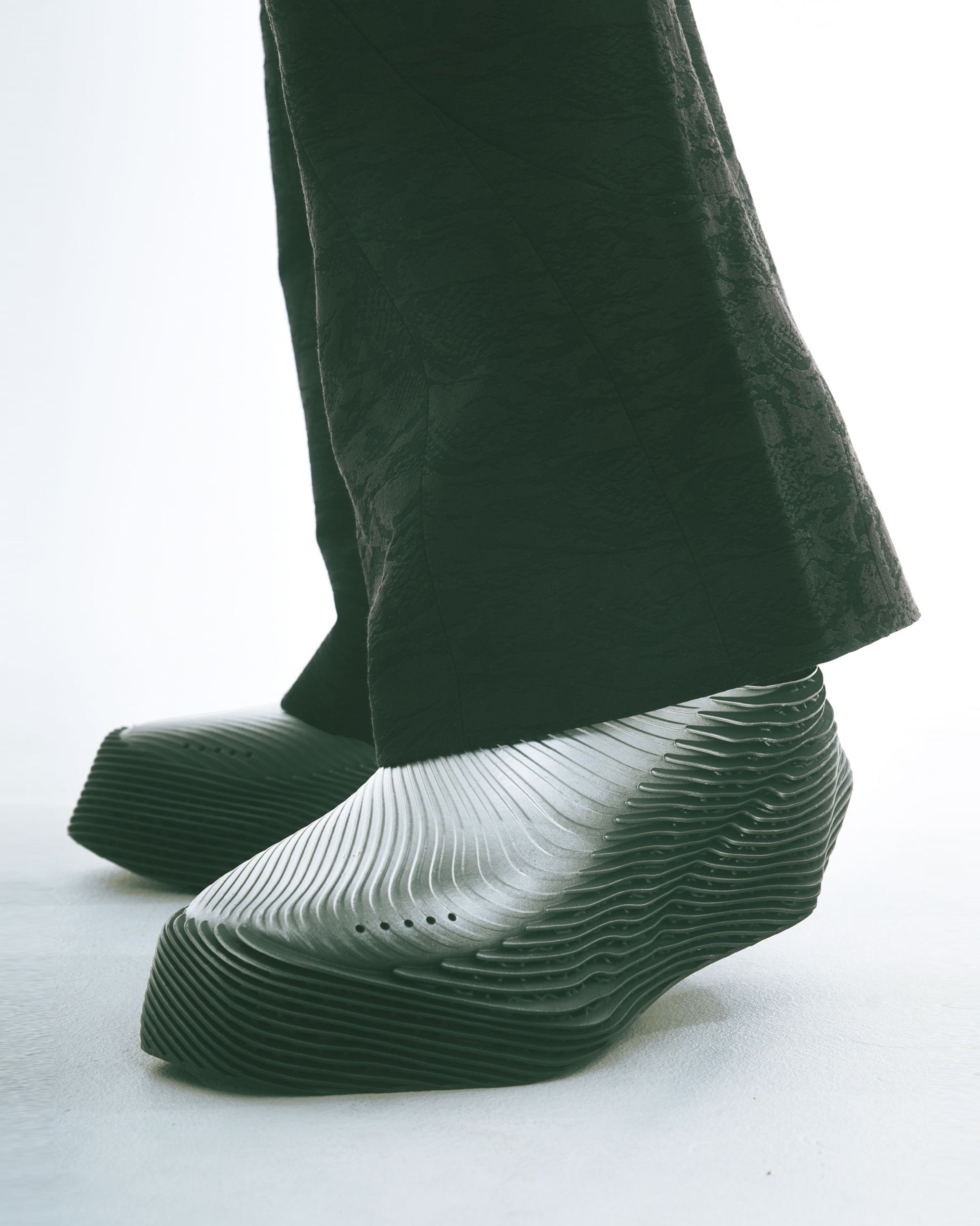 STRATUM RUNNER NICKEL GRADIENT